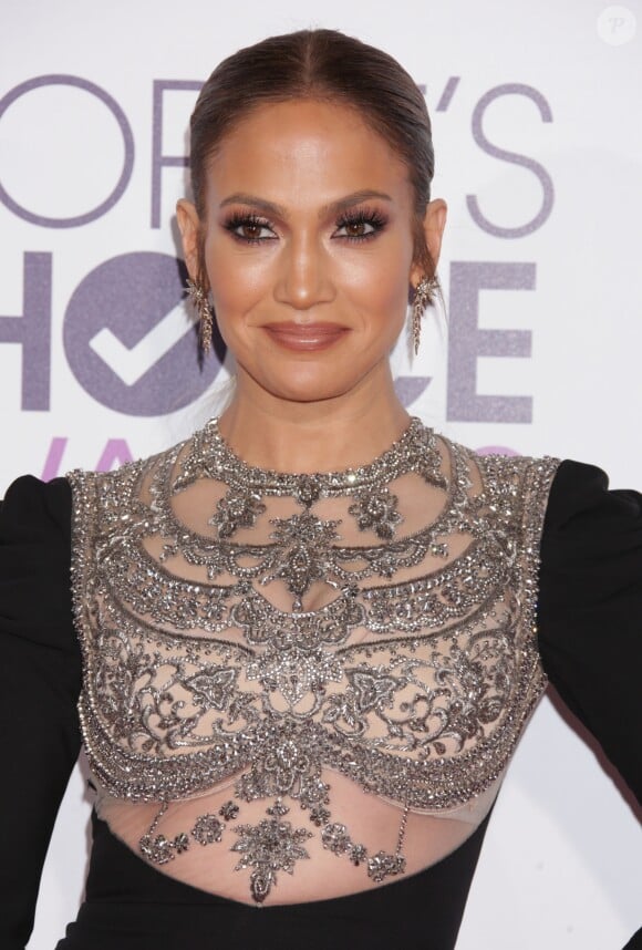 Jennifer Lopez à la soirée des People's Choice awards à Los Angeles, le 18 janvier 2017.