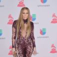 Jennifer Lopez lors du photocall des arrivées de la 17ème soirée des "Latin Grammy Awards" au T-Mobile Arena à Las Vegas, Nevada, Etats-Unis, le 17 novembre 2016. © Marcel Thomas/Zuma Press/Bestimage