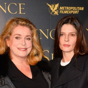Catherine Deneuve et sa fille Chiara Mastroianni à l'avant-première de "Silence" au musée Guimet à Paris, le 12 Janvier 2017.