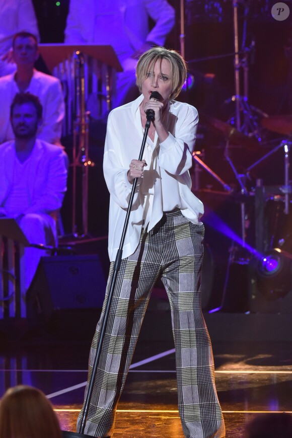 Exclusif - Patricia Kaas lors de l'Enregistrement de l'émission "Les années bonheur" présentée par Patrick Sébastien à La Plaine-Saint-Denis le 11 octobre 2016. L'émission sera diffusée le 10 Décembre 2016. © Giancarlo Gorassini/Bestimage