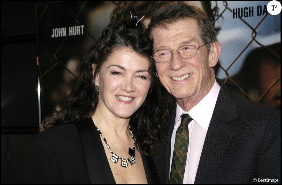 John Hurt et sa femme Anwen en 2006 à Paris.