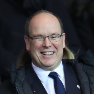 Le prince Albert II de Monaco et Nicolas Sarkozy lors du match de ligue 1 Paris Saint-Germain (PSG) - AS Monaco (1-1) au Parc des Princes à Paris, le 29 janvier 2017.