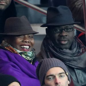 Malika Ménard, Lilian Thuram et sa compagne Kareen Guiock, Camille Lacourt au match de ligue 1 Paris Saint-Germain (PSG) - AS Monaco (1-1) au Parc des Princes à Paris, le 29 janvier 2017.