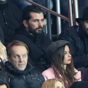 Patrick Bruel, Hervé Taieb, Malika Ménard et Ycare au match de ligue 1 Paris Saint-Germain (PSG) - AS Monaco (1-1) au Parc des Princes à Paris, le 29 janvier 2017.