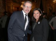Lambert Wilson et Julian Bugier entourent Anne Hidalgo pour un soir de gala