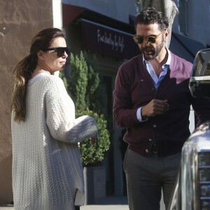Exclusif - Eva Longoria et son mari Jose Baston sont allés prendre le petit déjeuner en amoureux à Beverly Hills, le 30 janvier 2017