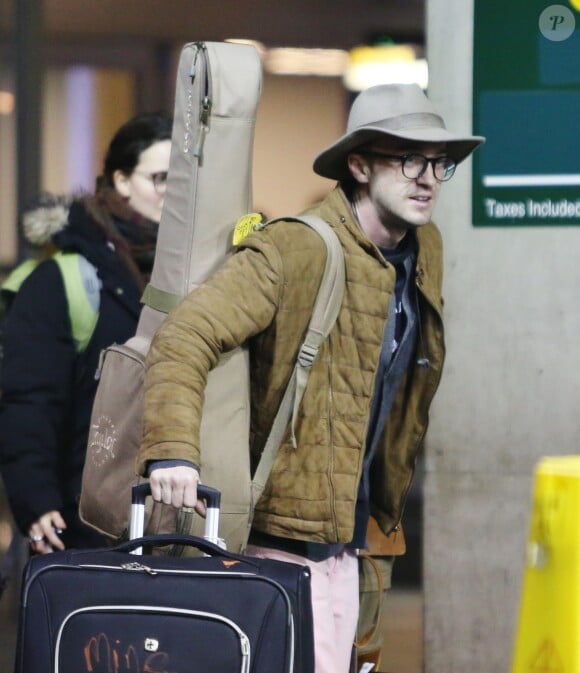 Exclusif - Tom Felton arrive à l'aéroport de Vancouver le 9 janvier 2017.