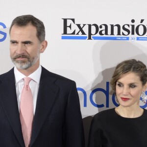 La reine Letizia et le roi Felipe VI d'Espagne assistaient le 7 février 2017 au gala des 30 ans du quotidien espagnol économique Expansion, au Westin Palace à Madrid.