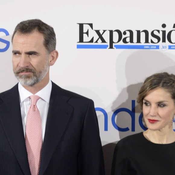 La reine Letizia et le roi Felipe VI d'Espagne assistaient le 7 février 2017 au gala des 30 ans du quotidien espagnol économique Expansion, au Westin Palace à Madrid.