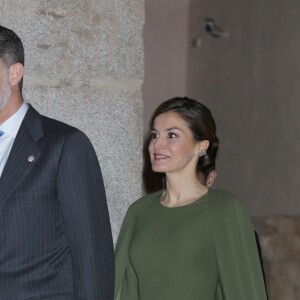 Le roi Felipe VI et la reine Letizia d'Espagne ont pris part à la remise des prix du concours pour l'innovation et le design 2016 à Madrid le 6 février 2017.