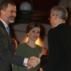 Le roi Felipe VI et la reine Letizia d'Espagne ont pris part à la remise des prix du concours pour l'innovation et le design 2016 à Madrid le 6 février 2017.