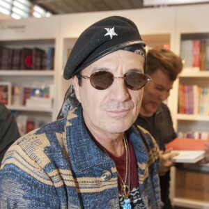 Francis Lalanne - Le "33ème Salon du Livre" au parc des expositions de la porte de Versailles à Paris, le 20 mars 2016. © Perusseau/Bestimage