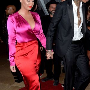 Wiz Khalifa et Amber Rose arrivent à la soirée Pre-Grammy au Beverly Hilton le 11 février 2017