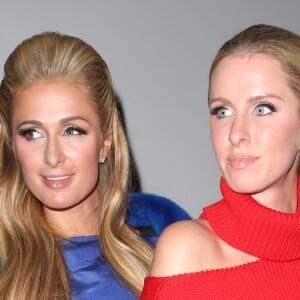 Paris Hilton et sa soeur Nicky Hilton - People à la sortie du défilé de mode Oscar de la Renta à New York. Le 13 février 2017  52314473 People seen leaving the Oscar de la Renta show in New York City, New York on February 13, 2017.13/02/2017 - New York