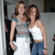  Tara Palmer-Tomkinson et sa soeur Santa Montefiore lors de la fête d'été du magazine Tatler en juin 2005 à Londres. 
