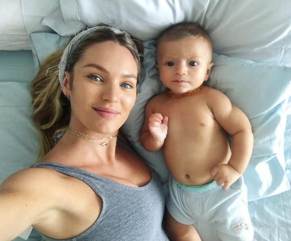 Candice Swanepoel a publié une photo d'elle et son fils Anacã sur sa page Instagram le 18 février 2017