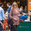 Exclusif - Candice Swanepoel enceinte au restaurant Bar Pitti au Greenwich Village à New York, le 5 juin 2016