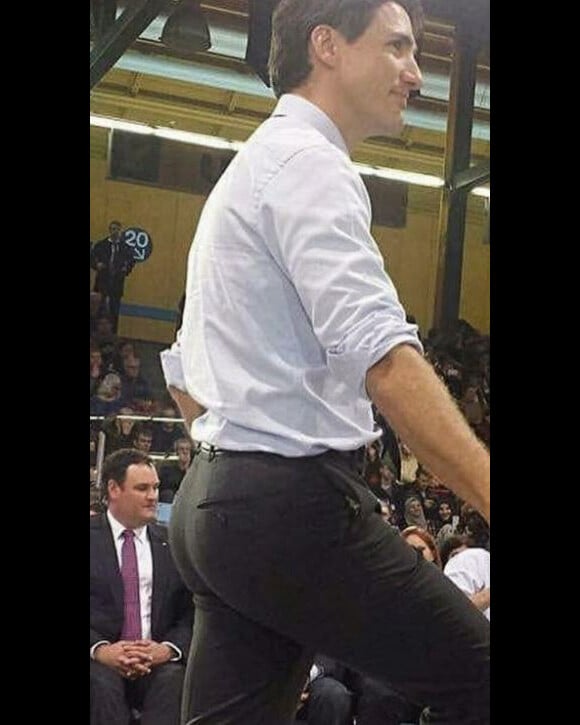 Les fesses de Justin Trudeau ont fait le buzz. Twitter, le 22 février 2017