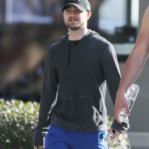 Exclusif - Daniel Radcliffe se rend à son cours de gym accompagné de son coach personnel à Savannah en Georgie, le 12 décembre 2016