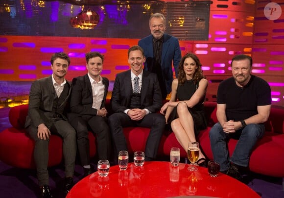 Graham Norton avec Daniel Radcliffe, Joshua McGuire, Tom Hiddleston, Ruth Wilson et Ricky Gervais lors du tournage du Graham Norton Show aux The London Studios, le 15 février 2017.