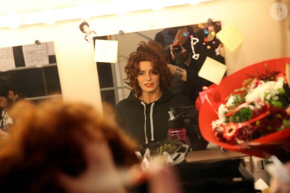 Exclusif - Fauve Hautot (Stéphanie) - Backstage de la première représentation de la comédie musicale "Saturday Night Fever" au Palais des sports à Paris le 9 février 2017.