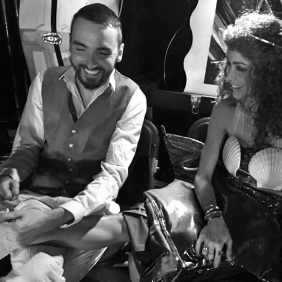 Jenifer dans les coulisses du spectacle des Enfoirés (Mission Enfoirés) avec Christophe Willem. Photo publisée sur Instagram.