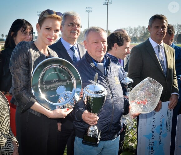 La princesse Charlene de Monaco assiste au premier "Charity Mile" - une course hippique caritative rebaptisée Prix princesse Charlene de de Monaco à l'hippodrome de la Côte d'Azur de Cagnes-sur-mer le 25 février 2017.