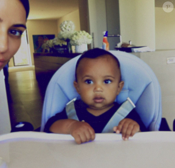 Kim Kardashian et son fils Saint (14 mois) sur de nouveaux clichés publiés le 27 février 2017 sur Instagram