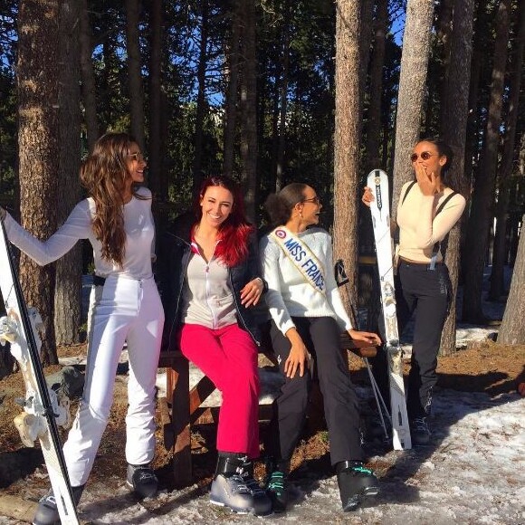 Malika Ménard, Delphine Wespiser et Flora Coquerel lors du voyage d'intégration de Miss France 2017 Alicia Aylies en Andorre. Photo publiée sur Instagram en février 2017.