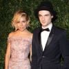 Sienna Miller, Tom Sturridge - Soirée "Evening Standard Theatre Awards" à Londres le 30 novembre 2014.