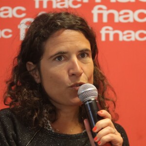 Exclusif - Mazarine Pingeot en dédicace à la FNAC Montparnasse à Paris le 17 mai 2016. Mazarine Pingeot vient de sortir "La dictature de la transparence", aux éditions Robert Laffont.