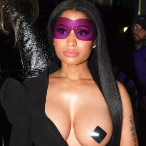 Nicki Minaj assiste au défilé de mode Haider Ackermann collection prêt-à-porter Automne-Hiver 2017-2018 lors de la fashion week à Paris, le 4 mars 2017.