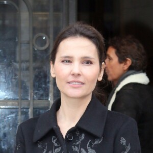 Virginie Ledoyen sortant du défilé de mode "Elie Saab", collection prêt-à-porter Automne-Hiver 2017-2018 au Grand Palais à Paris, le 4 Mars 2017.© CVS/Veeren/Bestimage