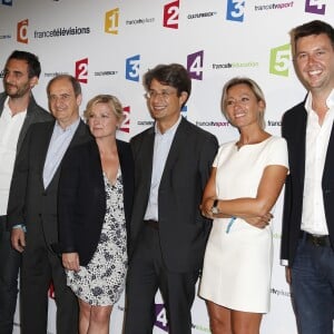 Matthieu Noël, Pierre Lescure, Anne-Elisabeth Lemoine, Bruno Patino, Anne-Sophie Lapix et Maxime Switek lors de la conférence de presse de rentrée de France Télévisions au Palais de Tokyo à Paris, le 26 août 2014.