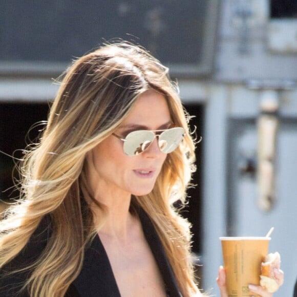 Heidi Klum - Les acteurs sur le tournage de 'Ocean's Eight' à Los Angeles, le 6 mars 2017