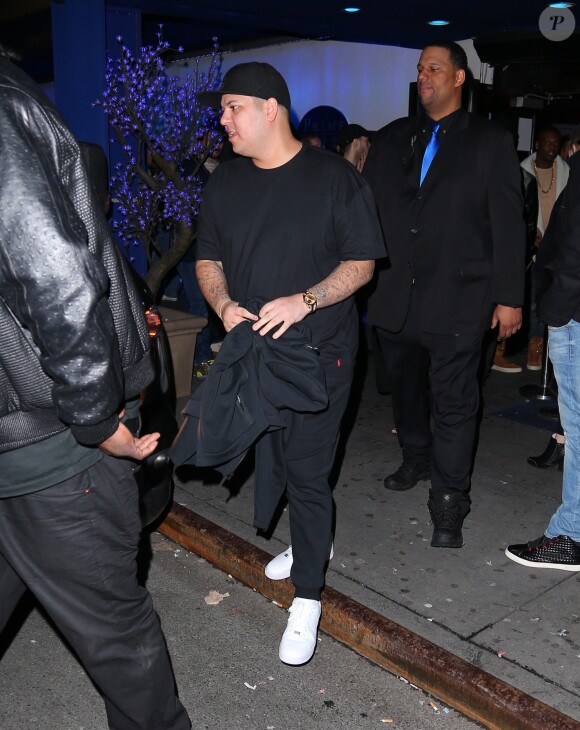 Rob Kardashian sort avec sa fiancée du club pour adultes Sapphire Club à New York le 15 janvier 2017.
