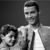 Cristiano Ronaldo et son fils Cristiano Jr. (Cristianinho) vont-ils accueillir prochainement deux autres petits garçons, des jumeaux, dans leur maison à Madrid ? Photo Instagram mars 2017.