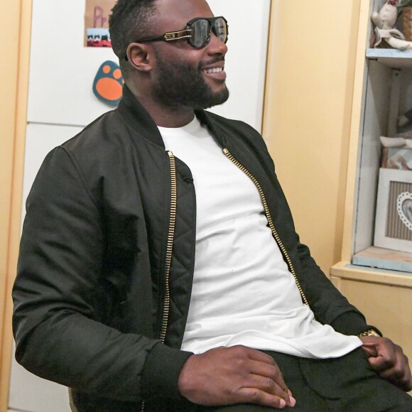 Exclusif - Gradur (Wanani Gradi Mariadi), invité d'Enora Malagré dans son émission "Le Van" à Paris, qui sera diffusée le 13 mars en 2ème partie de soirée sur CStar. © Pierre Perusseau / bestimage