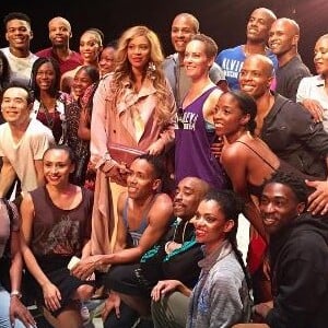 Beyoncé et Tina Knowles dans les coulisses de la représentation de la troupe Alvin Ailey American Dance Theater donnée le samedi 11 mars 2017 au WACO Theater Center de Los Angeles.