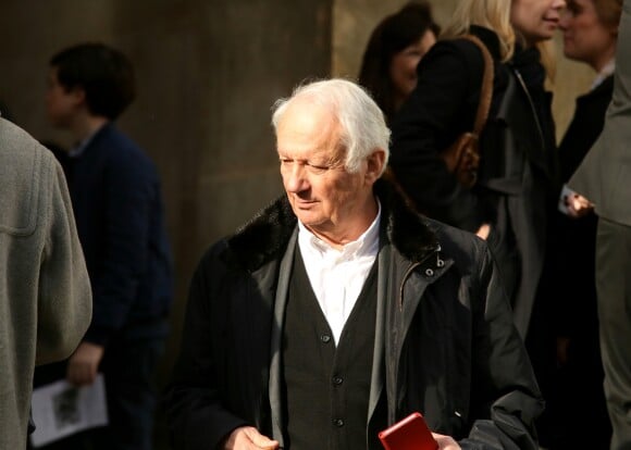 Jean-Marie Cavada à la sortie des obsèques de Pierre Bouteiller en l'église Saint-Pierre du Gros Caillou à Paris le 14 mars 2017.