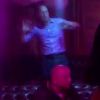 Le prince William se déchaîne sur le dancefloor le 12 mars 2017 à la boîte de nuit Farinet à Verbier (Suisse) lors d'un séjour entre copains aux sports d'hiver.