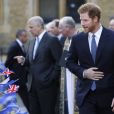 Le prince Harry faisait partie des membres de la famille royale britannique réunis le 13 mars 2017 à l'abbaye de Westminster pour la messe célébrée à l'occasion de la Journée du Commonwealth. Pendant ce temps-là, son frère le prince William se remettait de sa fille nuit au Farinet à Verbier.