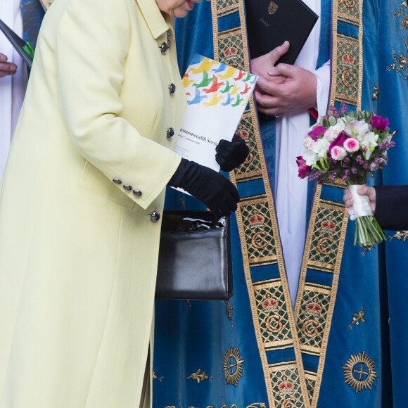 La reine Elizabeth II et plusieurs membres de la famille royale assistaient le 13 mars 2017 à la messe célébrée en l'abbaye de Westminster à l'occasion de la Journée du Commonwealth. Le prince William, en vacances aux sports d'hiver, n'en faisait pas partie.