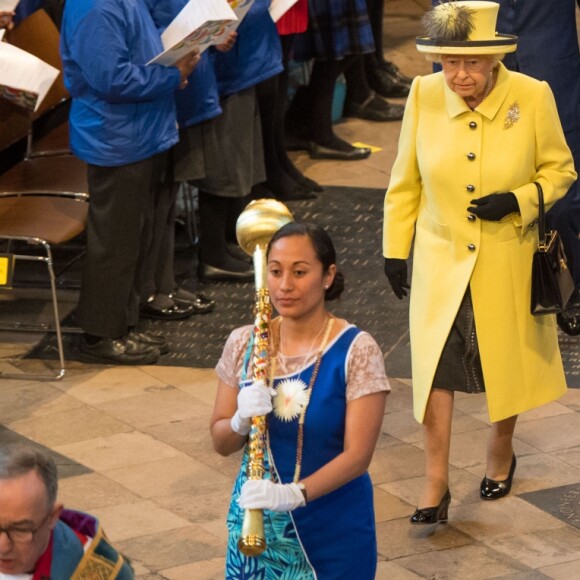 La reine Elizabeth II et plusieurs membres de la famille royale assistaient le 13 mars 2017 à la messe célébrée en l'abbaye de Westminster à l'occasion de la Journée du Commonwealth. Le prince William, en vacances aux sports d'hiver, n'en faisait pas partie.