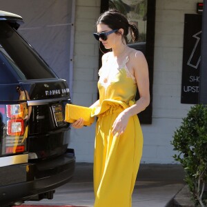 Kris Jenner et ses filles Kourtney Kardashian et Kendall Jenner à Agoura Hills, le 15 mars 2017.