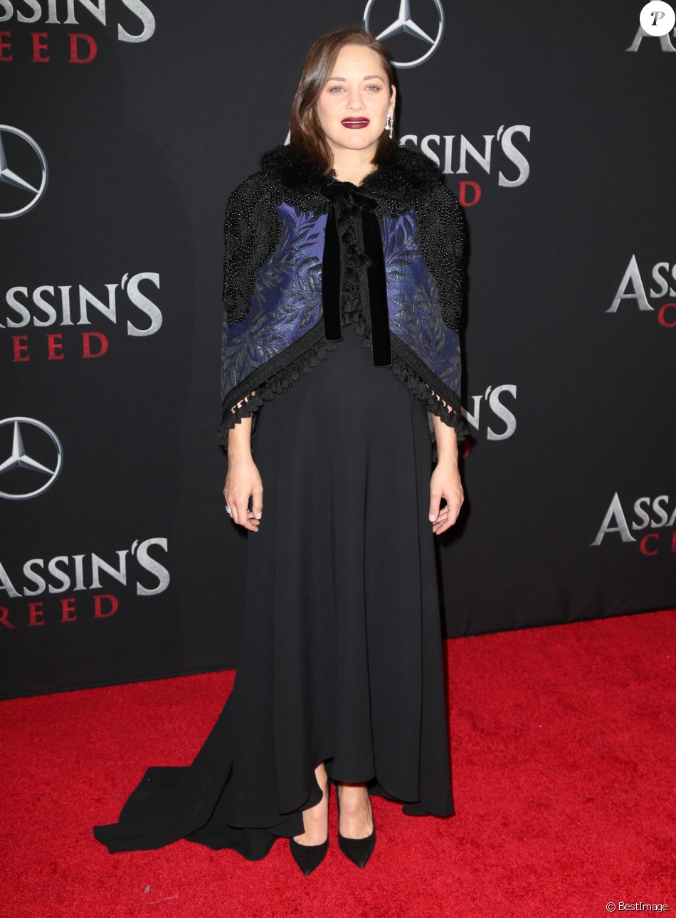 Marion Cotillard enceinte à la première de &#039;&#039;Assassins Creed&#039;&#039; à AMC Empire à New York, le 13 décembre 2016
