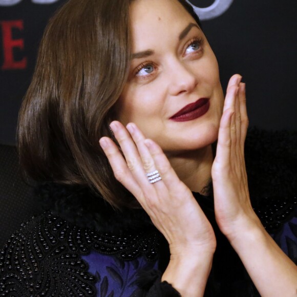 Marion Cotillard enceinte à la première de ''Assassins Creed'' à AMC Empire à New York, le 13 décembre 2016