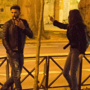 Exclusif - Nabilla Benattia et son compagnon Thomas Vergara prennent des photos à la sortie du restaurant Monsieur Bleu à Paris, le 10 mars 2017.
