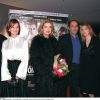 Jacques Dutronc, Nicole Garcia, Catherine Deneuve, Jean-Pierre Bacri et Emmanuelle Seigner lors de l'avant-première du film Place Vendôme à Paris en 1998