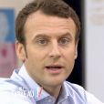 Emmanuel Macron dans "Au tableau" sur C8. Le 20 mars 2017.